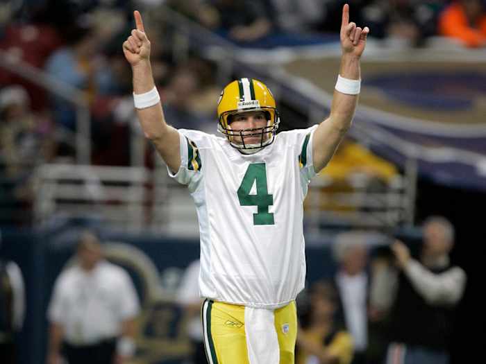 brett-favre-passing-yards-record.jpg